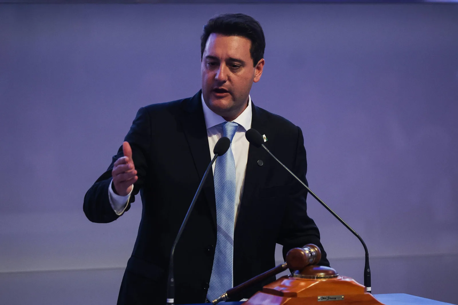 Paraná amplia investimentos, mas termina ciclo com caixa menor e déficits