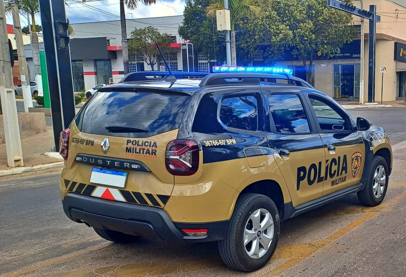 Homem foge de base da PM após agredir ex-companheira em Contagem