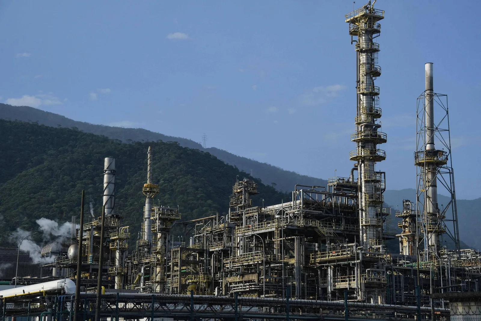Petrobras adia produção dedicada de SAF para 2030
