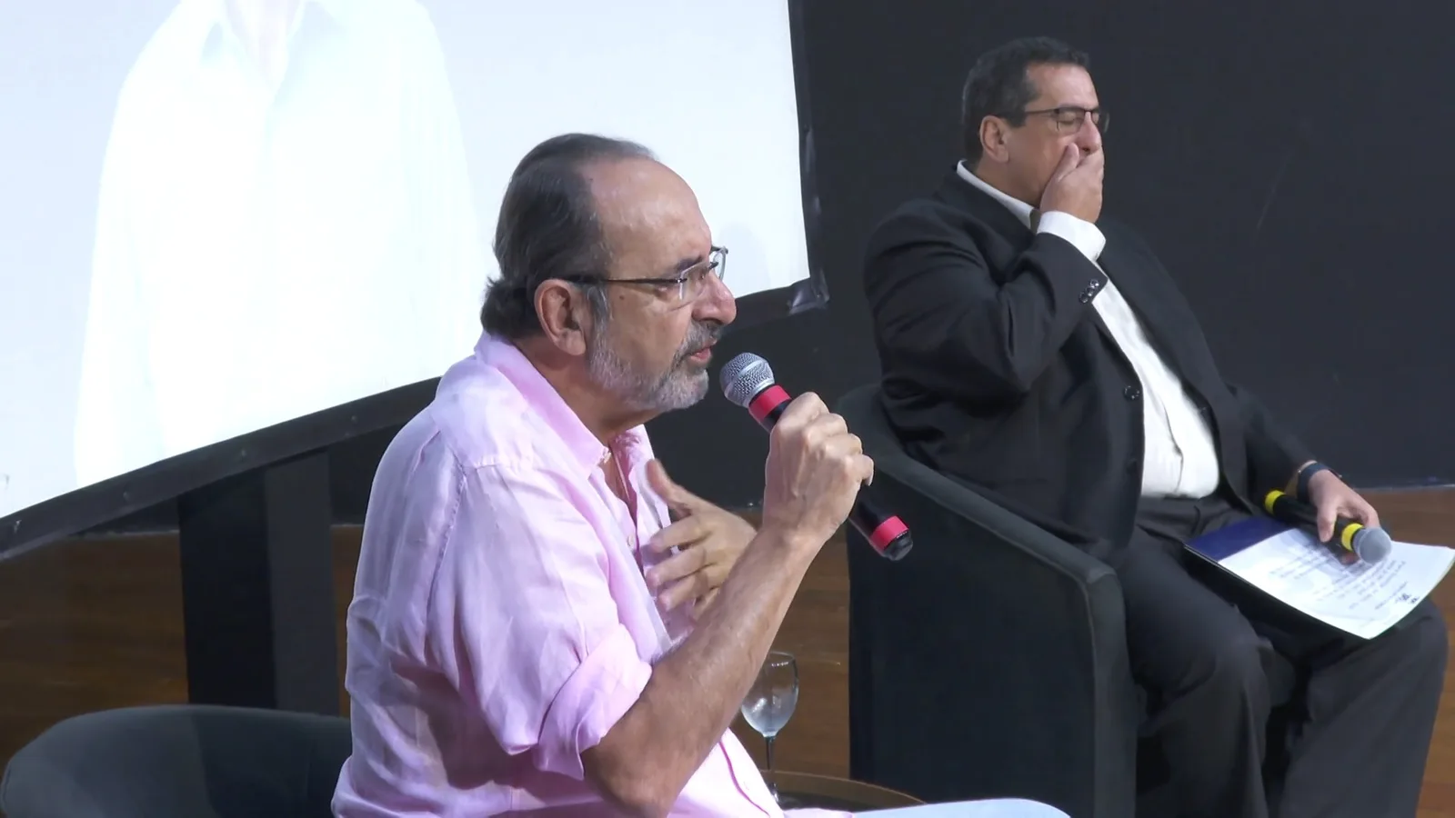 Kalil propõe ampliar papel de Minas na saúde para aliviar municípios
