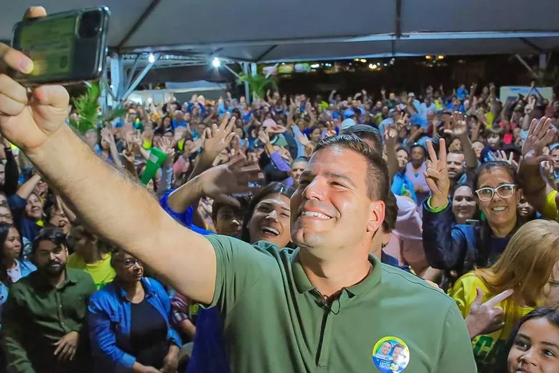 Militares e policiais ampliam número de eleitos apesar de queda nas candidaturas