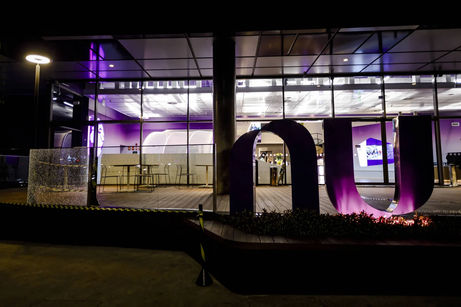 Nubank diz que não busca acordo para comprar a britânica Monzo