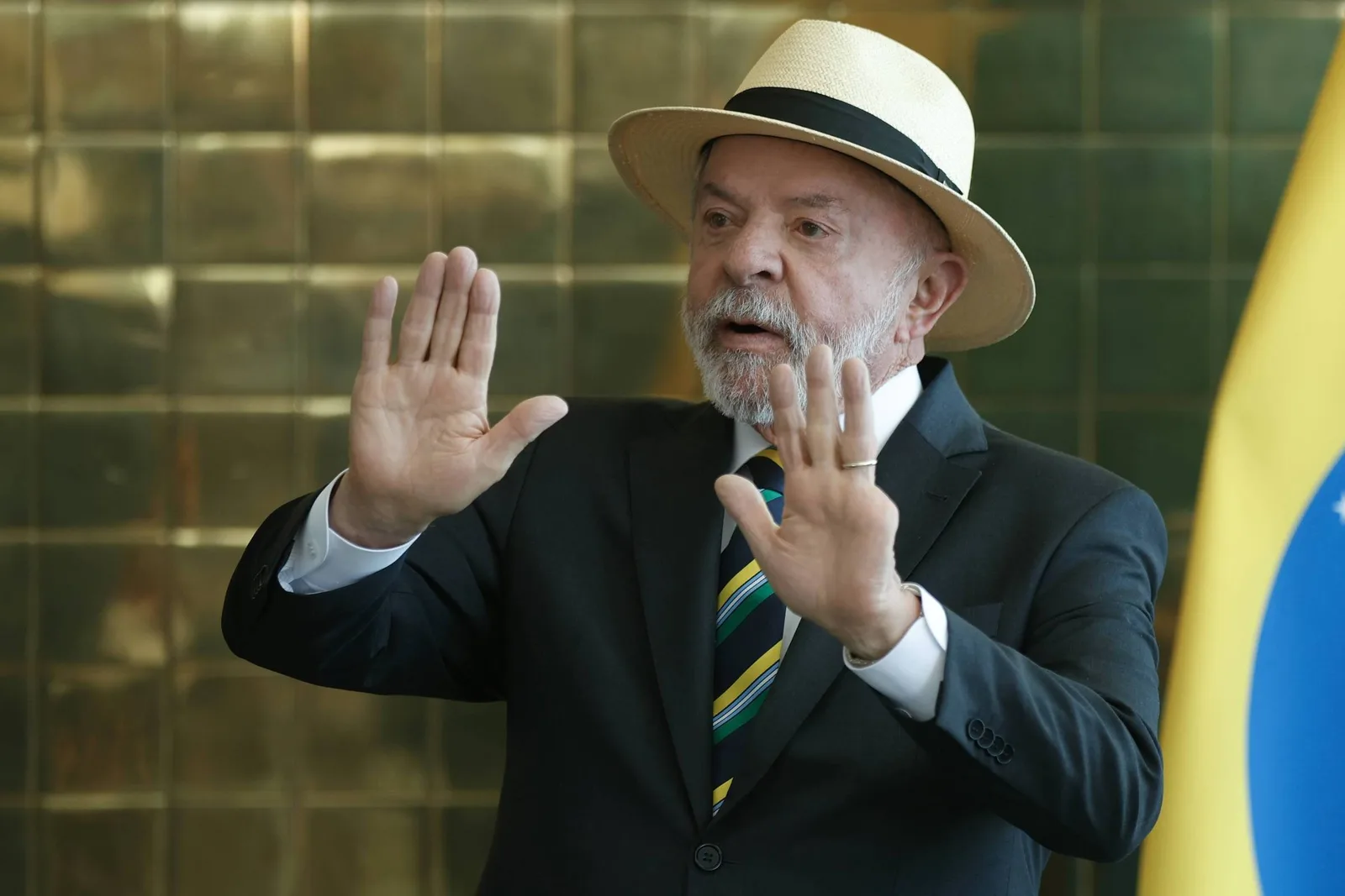 Lula diz que envolvidos em investigações devem ser punidos e propõe mudanças no STF