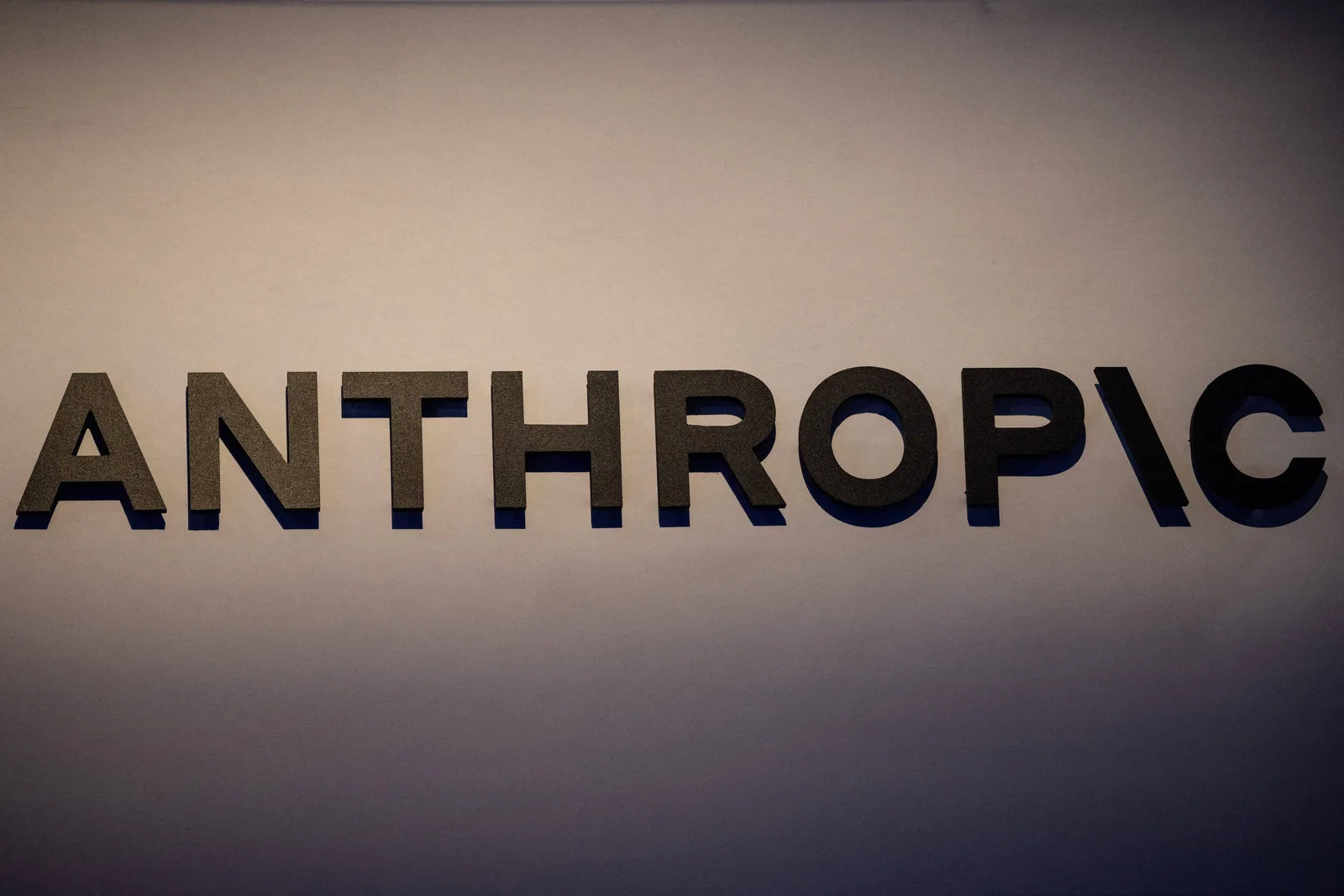 Anthropic afirma que Claude já participa de 26% do desenvolvimento da empresa