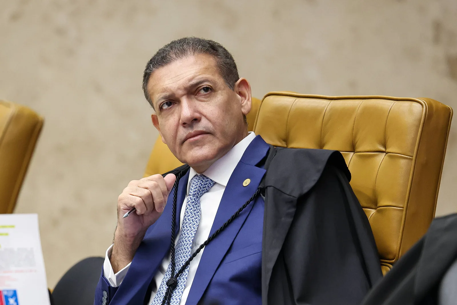 Relatório do TSE não encontra conteúdos citados para derrubar canal de Janones