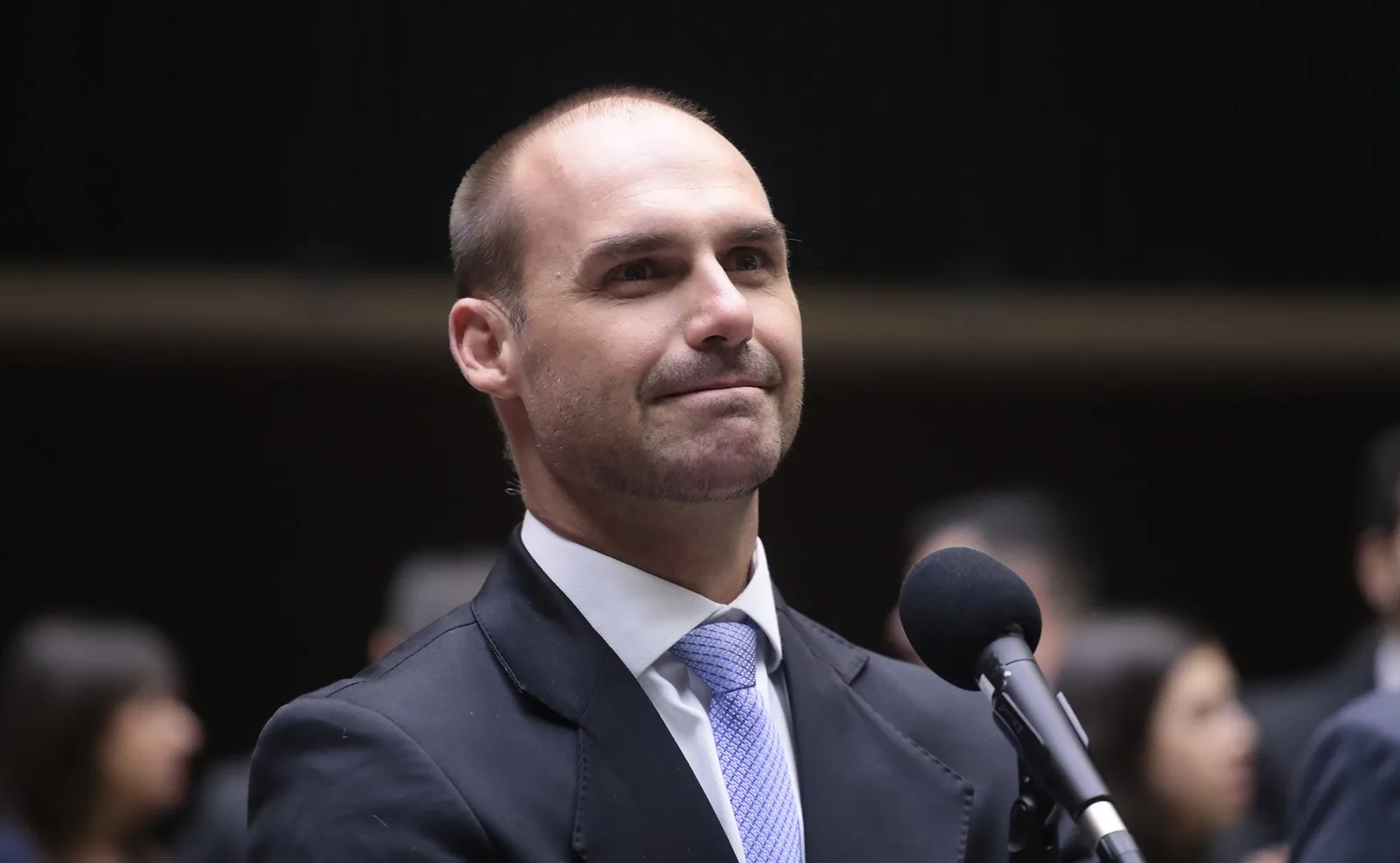 STF confirma pena de Eduardo Bolsonaro por coação ligada ao julgamento do pai