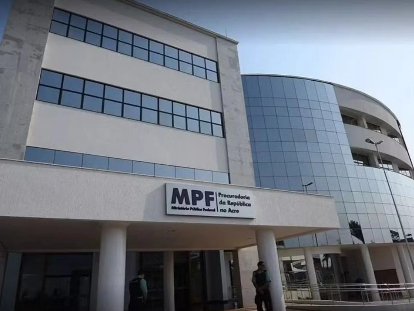 MPF recorre contra homenagens da ditadura em prédios públicos do Acre