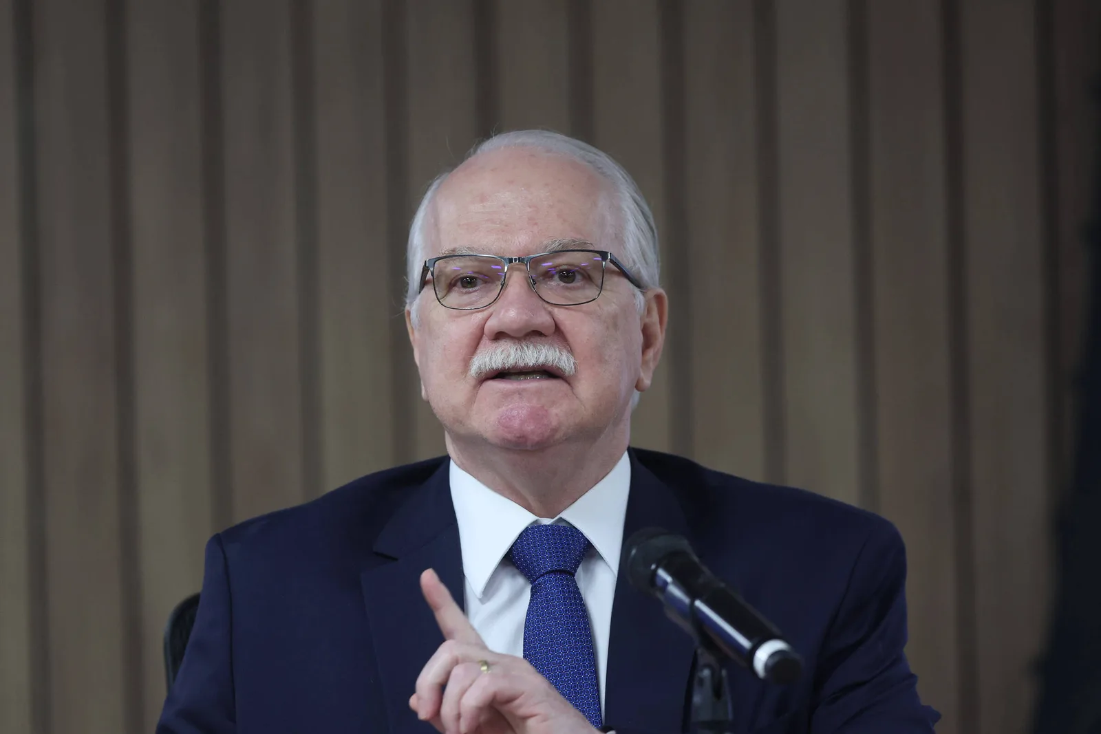 Fachin e diretor da PF discutem investigação sobre menções a ministros no caso Master