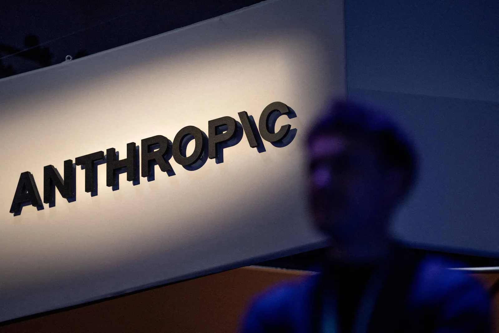 Anthropic concentra quase metade das vendas em marketplaces de nuvem