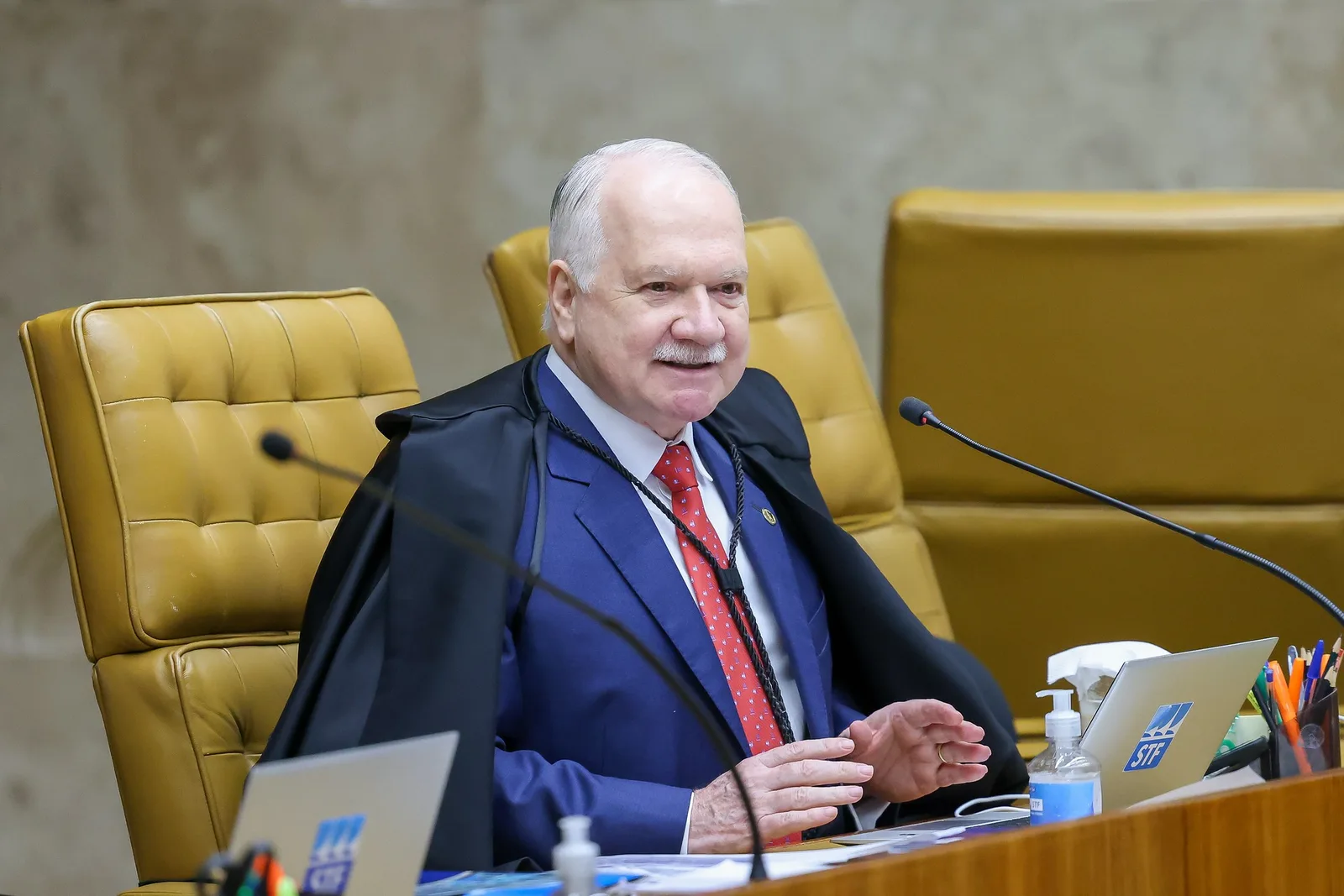 AGU e Ministério da Justiça reagem à decisão de Fachin sobre a PF
