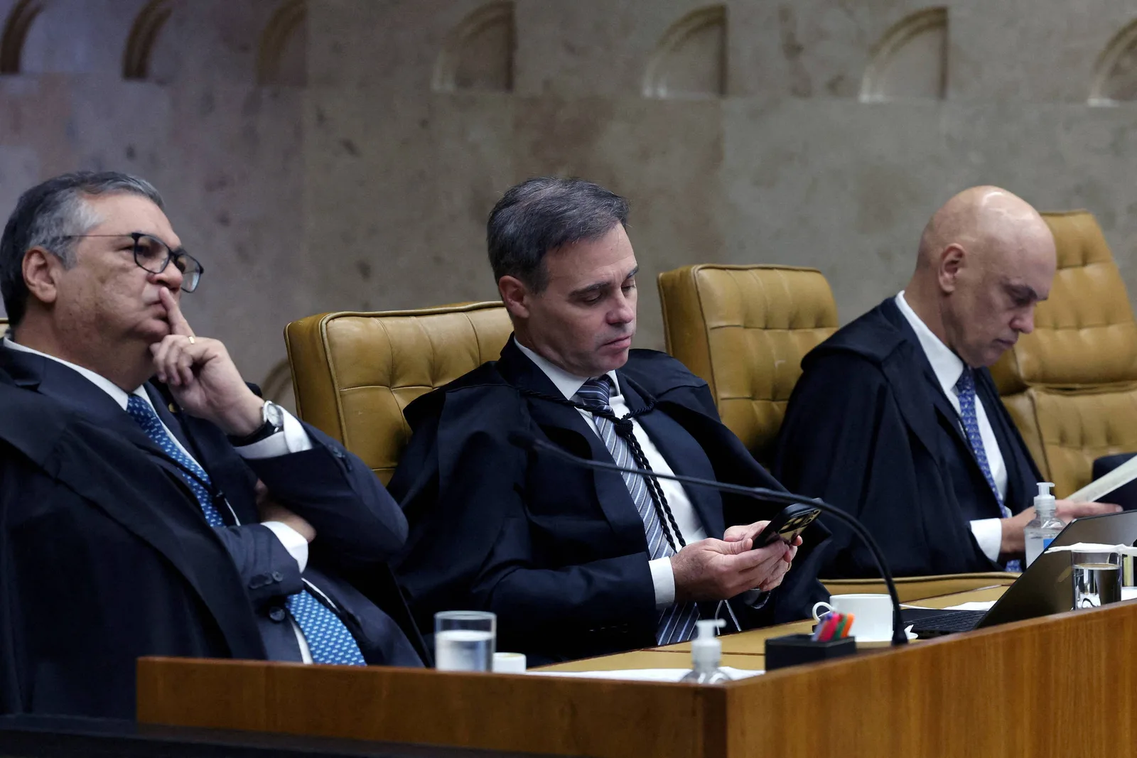 Datafolha aponta que 76% veem excesso de poder no STF