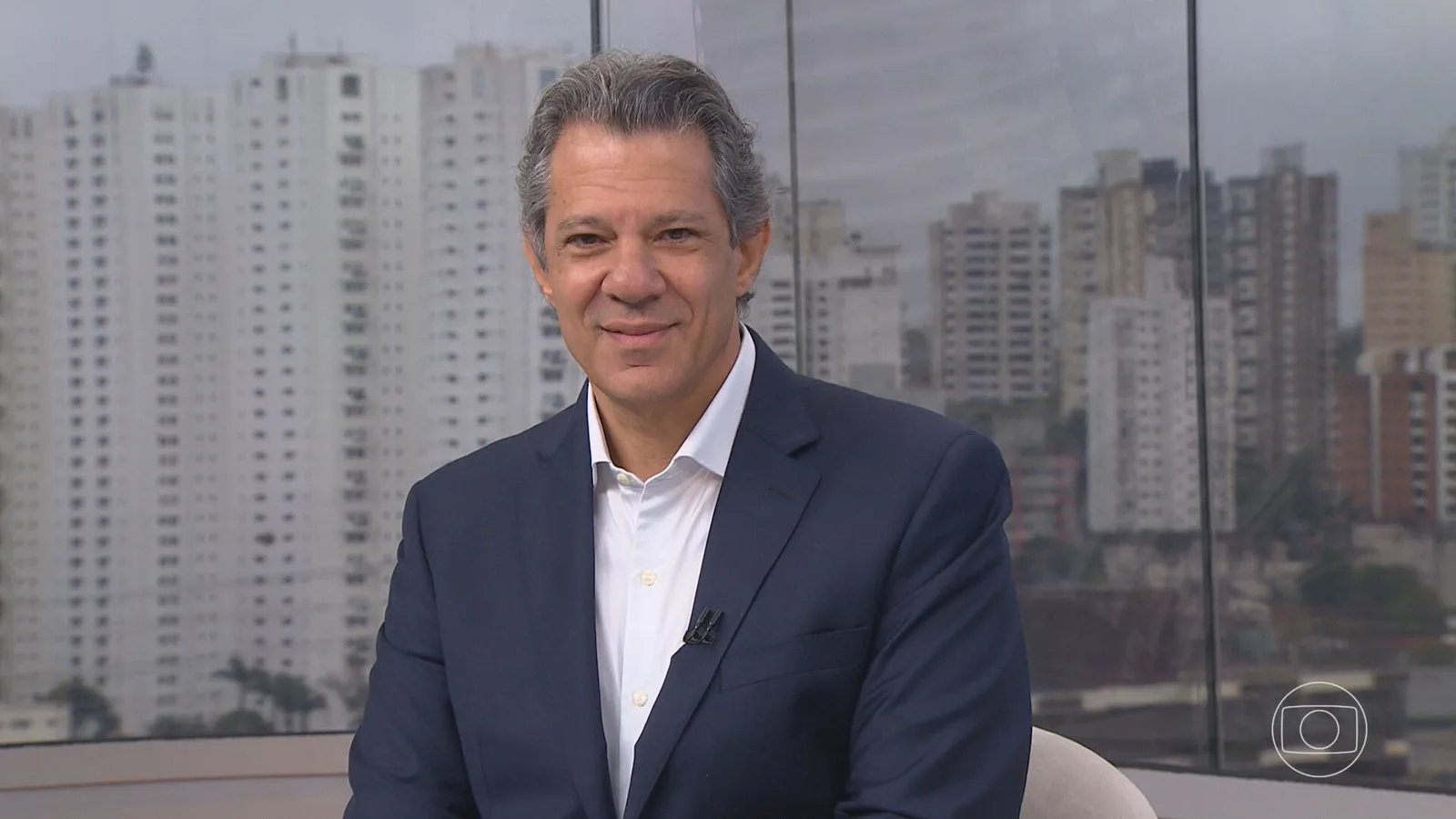 Haddad cobra divulgação de investigações e critica juros do Banco Central