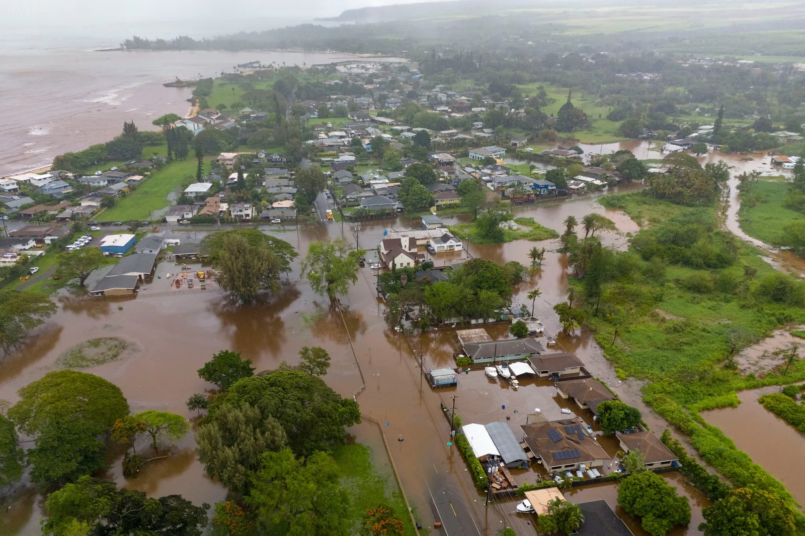 El Niño favorece avanço simultâneo de três furacões no Pacífico