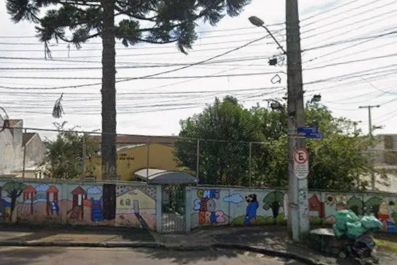 Polícia mata homem após invasão de escola e sequestro de 13 crianças em Curitiba