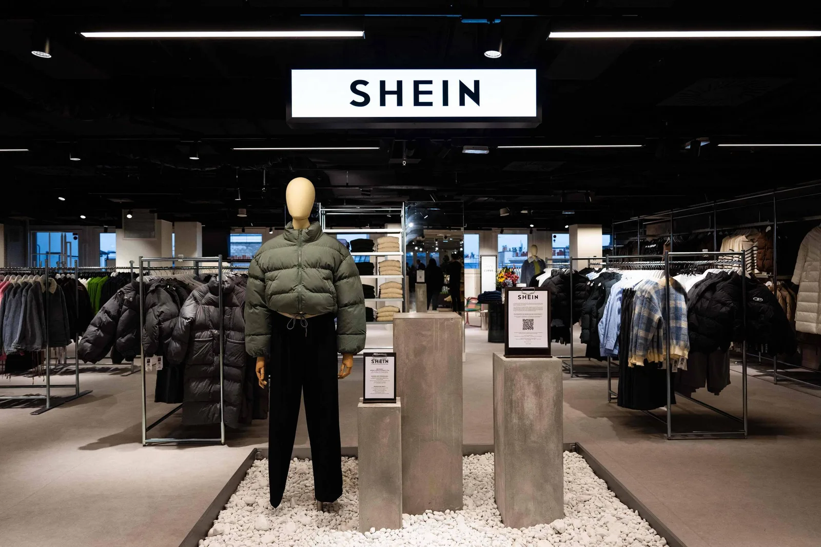 Shein perde 10,71% em Hong Kong após queda no lucro operacional