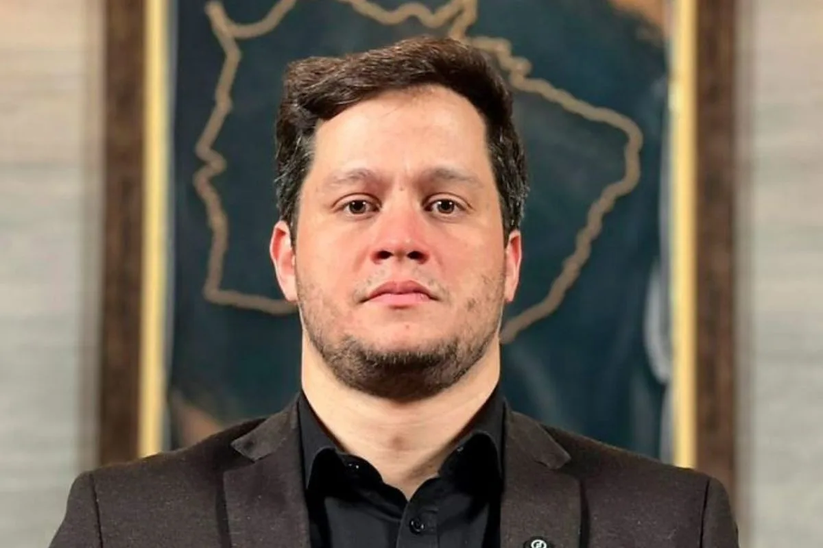 Renato Gomes, do DC, concorre ao governo de Mato Grosso do Sul com o número 27