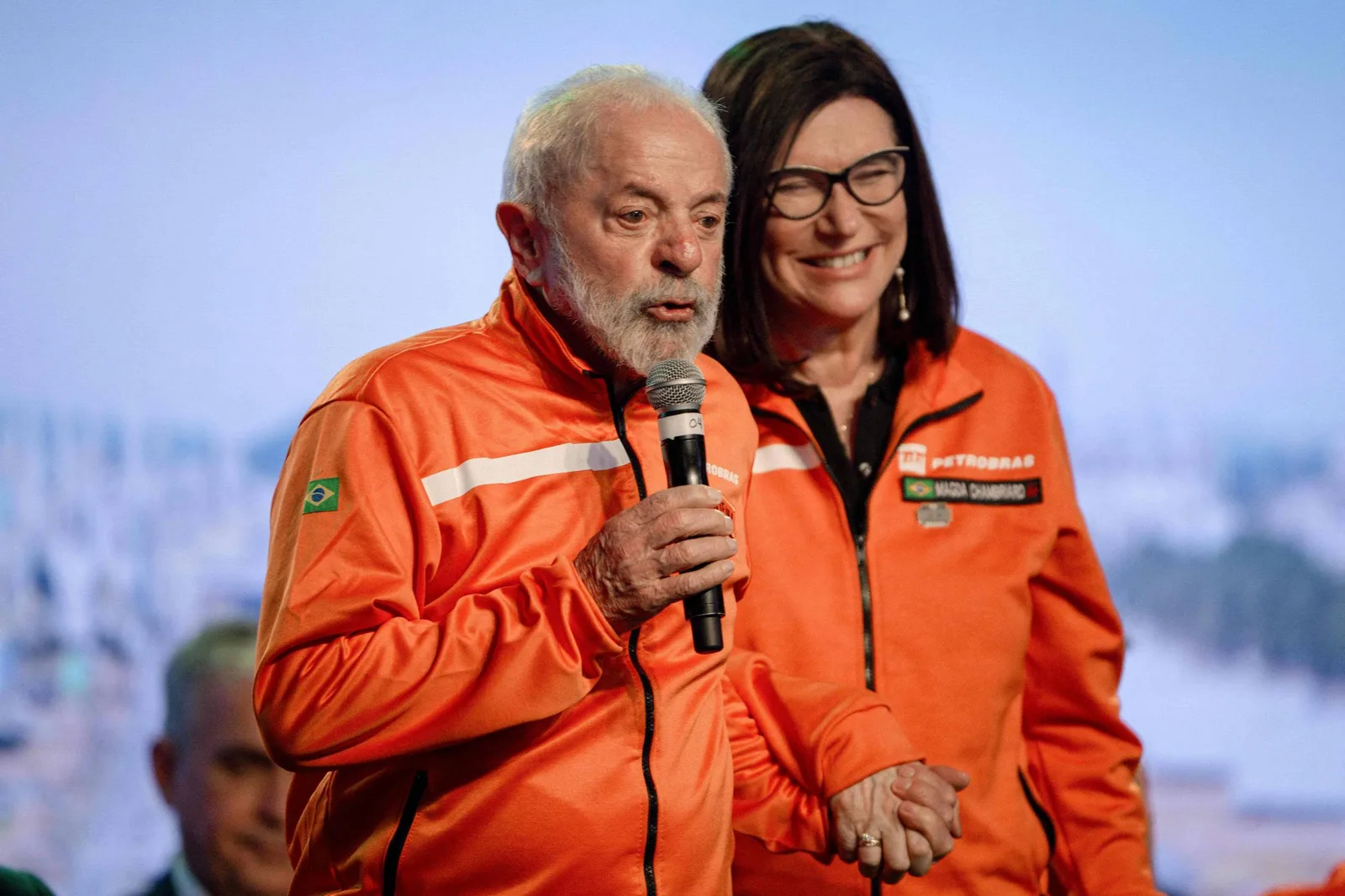 Reversão da gasolina pela Petrobras amplia dúvidas sobre política de preços