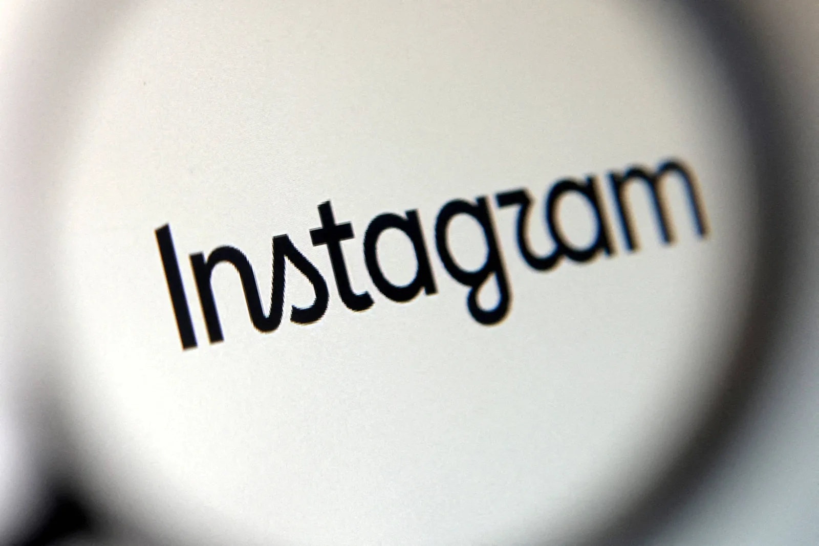 Ofcom abre investigação sobre riscos do recurso Instagram Instants
