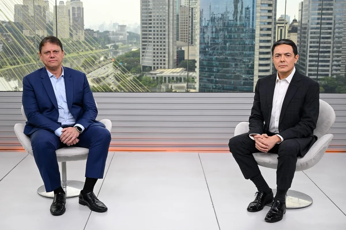Tarcísio promete presídios e admite que não cumprirá meta de ensino integral