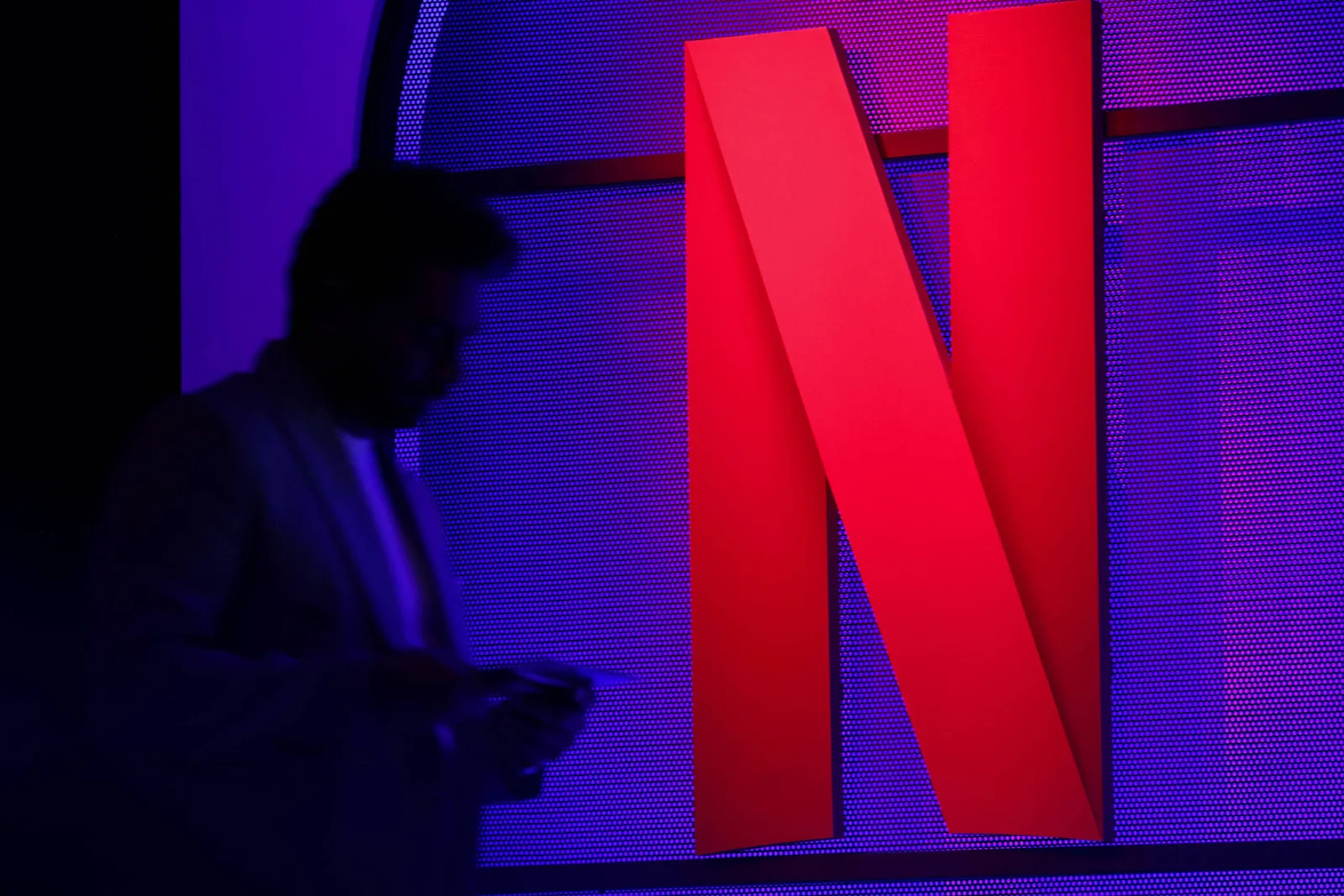 Netflix anuncia corte de 6% da equipe, com cerca de 1.000 demissões