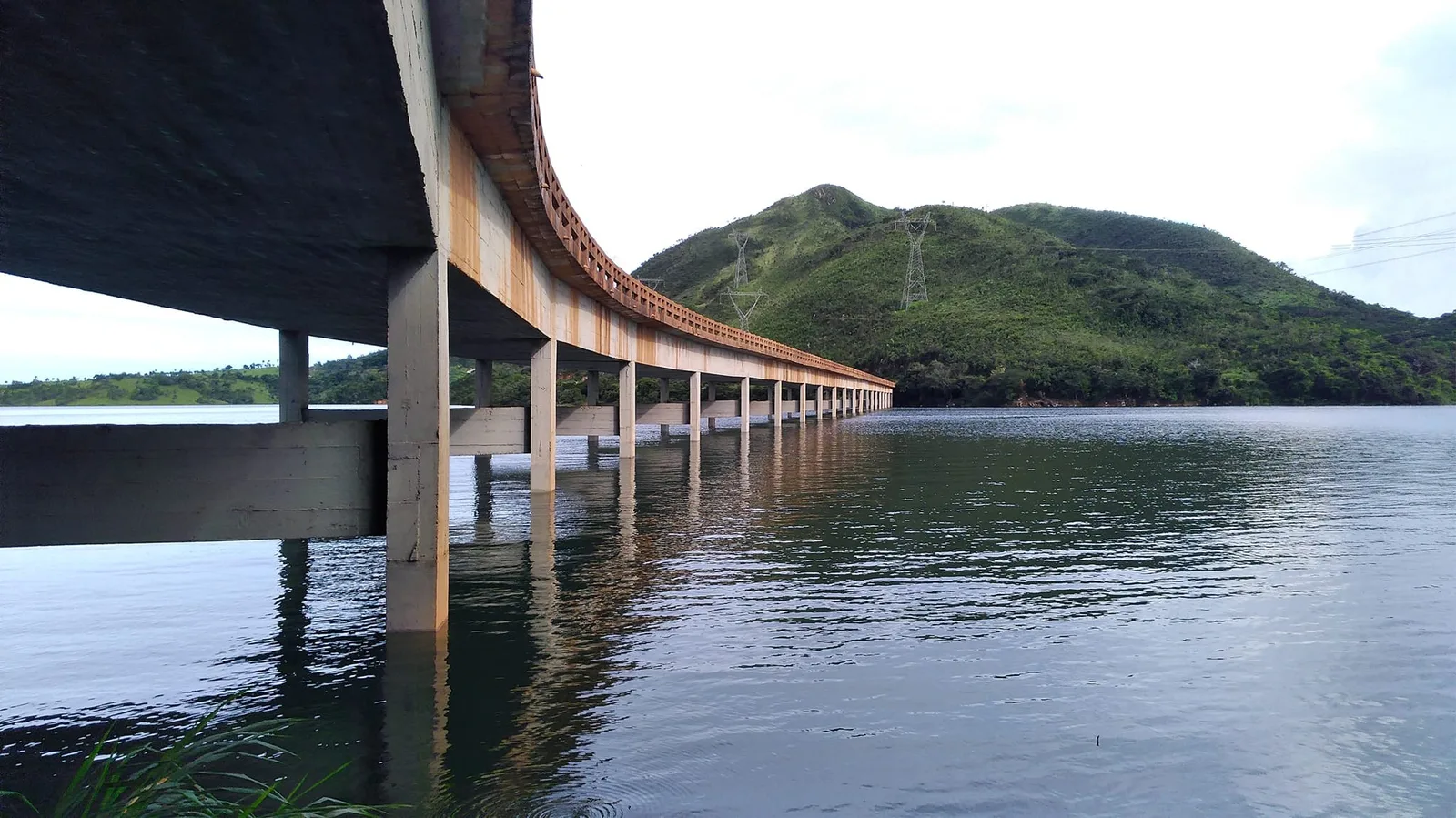 DNIT retoma passagem de veículos leves em ponte da BR-265